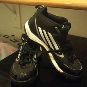 Soccer shoes